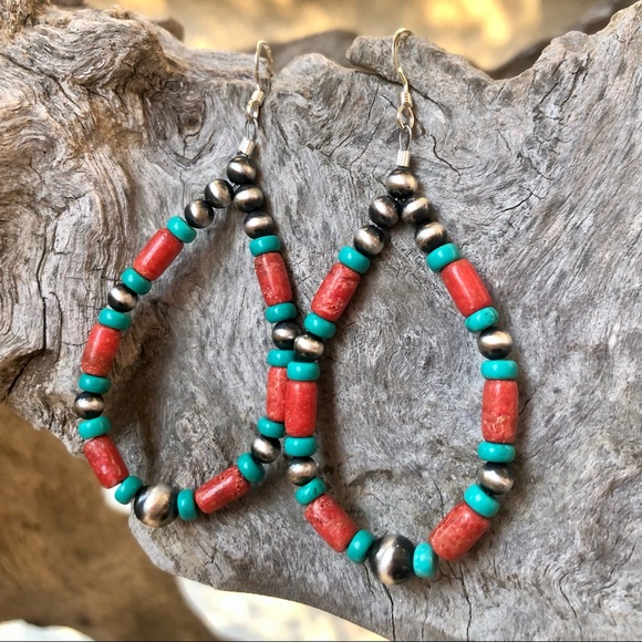 Red Spiny Oyster & Fox Mine Turquoise Loop Earrings - Picture 4 of 4
